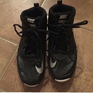 Boy's  Nike Team Hustle D7 Shoes